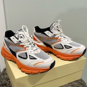 Axel Arigato Marathon Runner